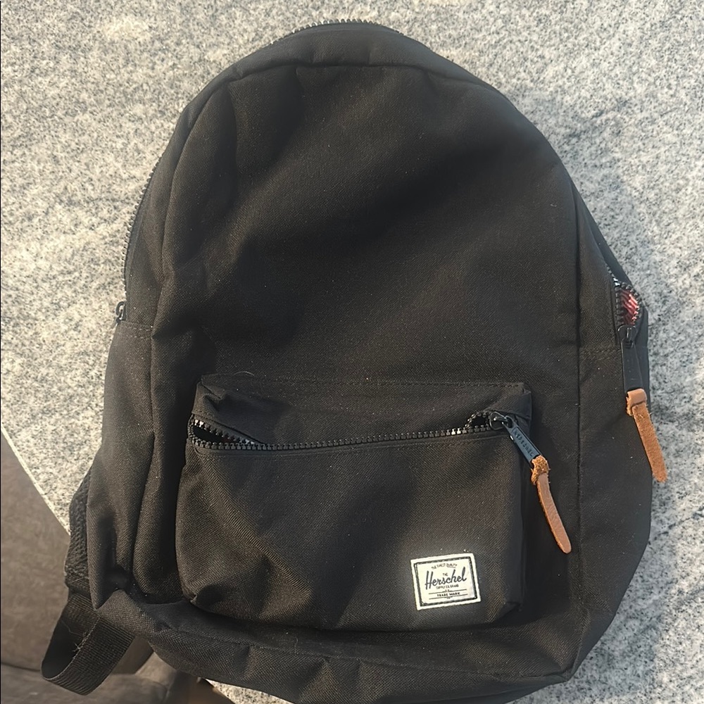 🖤Herschel Supply Company Black Backpack🖤